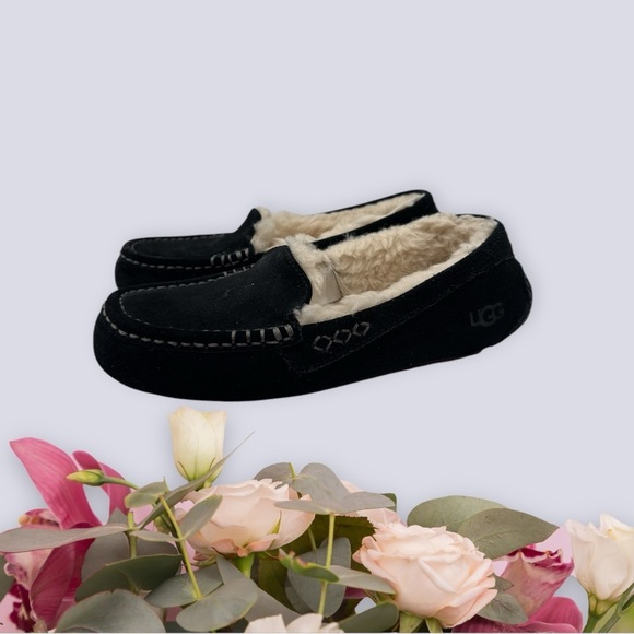 UGG Black and Cream Shearling Moccasins UGG Women's Ansley Slipper size 6 - Picture 6 of 10